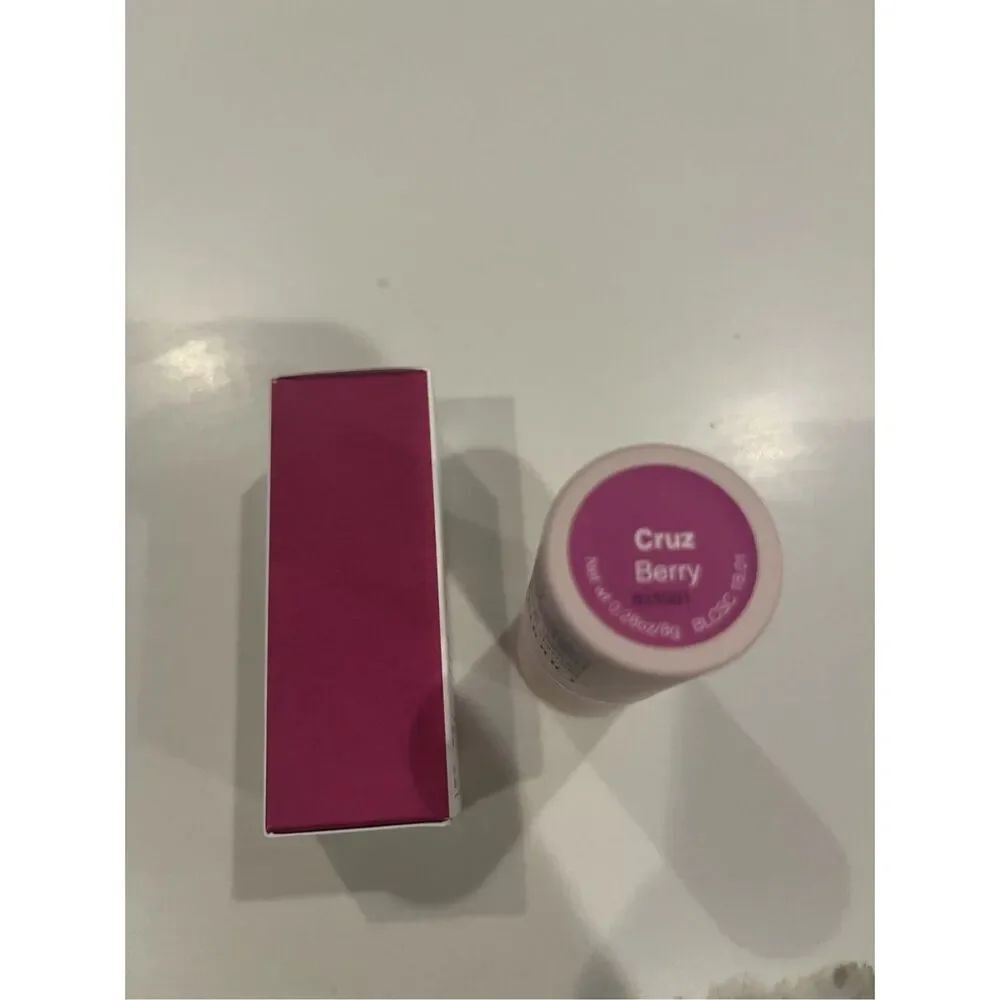 Onomie Boosting Lip & Cheek Stick in Cruz New in Box 🎁BUY ONE GET ONE FREE 🎁 - Picture 2 of 3